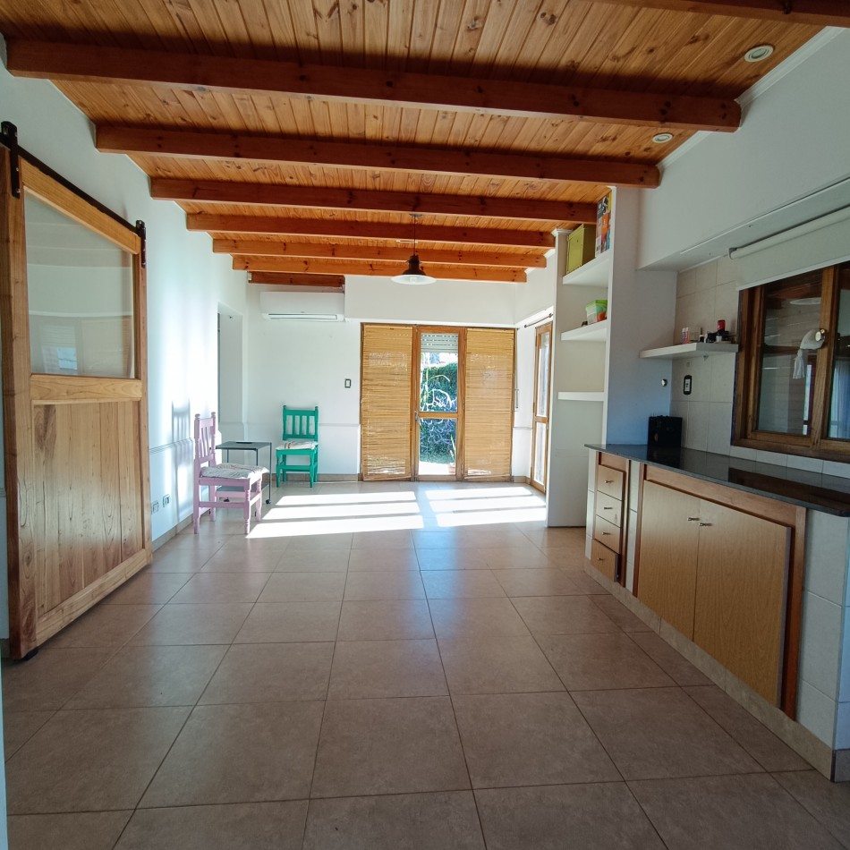 Casa de tres habitaciones.