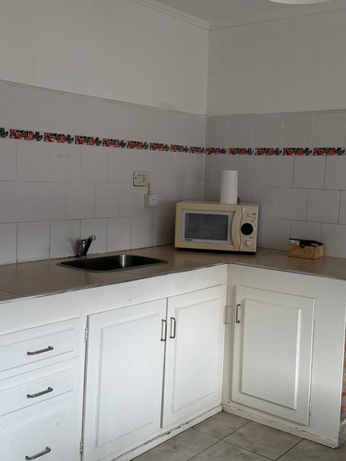 Complejo de dos casas y una pileta en Claromeco!