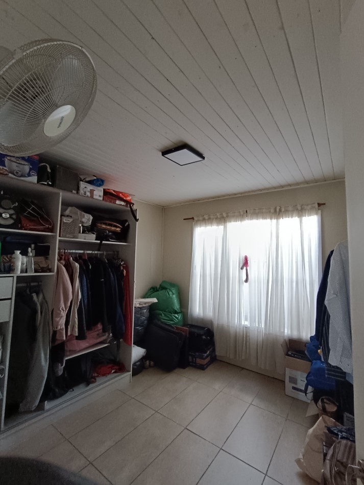 Casa de 4 habitaciones, 3 baños, patio con pileta y garage doble con fogon