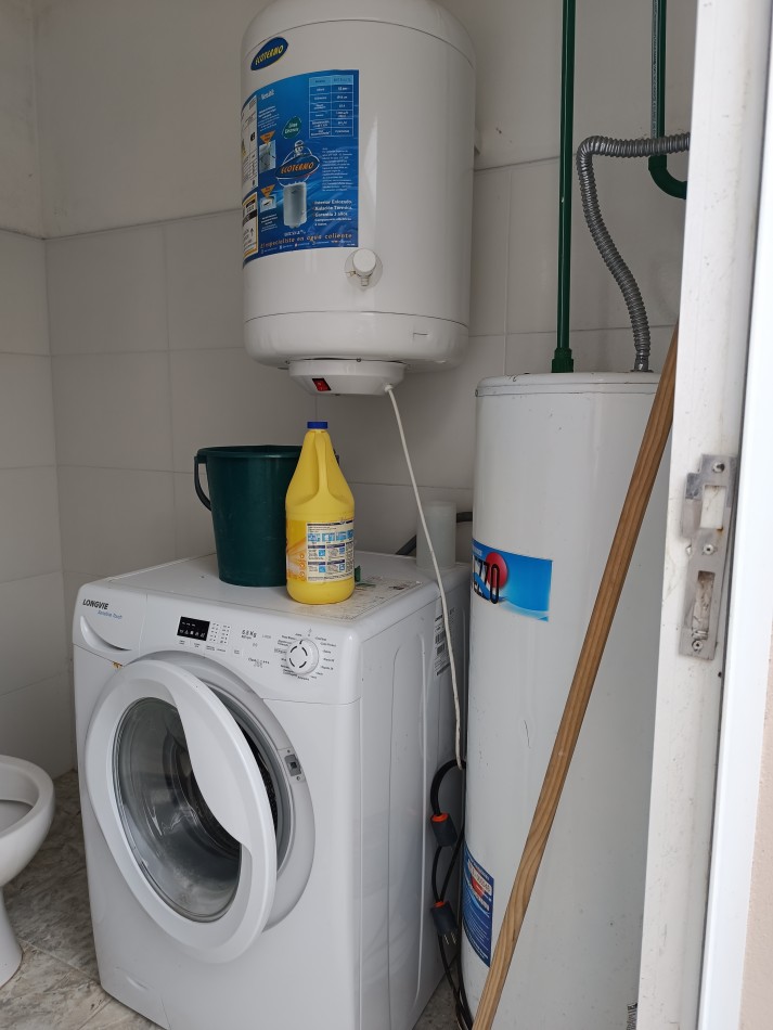 Casa en Claromeco, con piscina y ambientes amplios