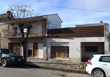 Dos casas en excelente ubicacion
